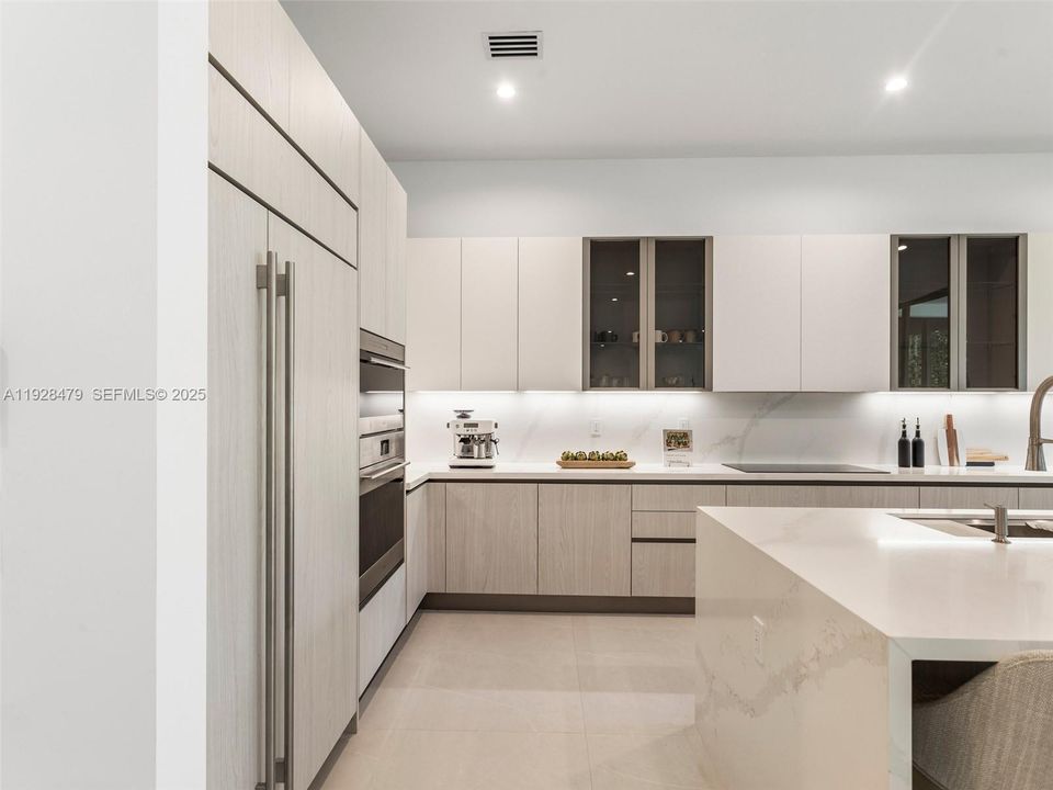 For Sale: $3,000,000 (4 beds, 3 baths, 4143 Square Feet)