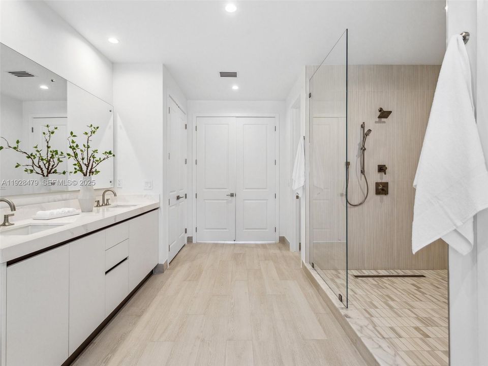 For Sale: $3,000,000 (4 beds, 3 baths, 4143 Square Feet)