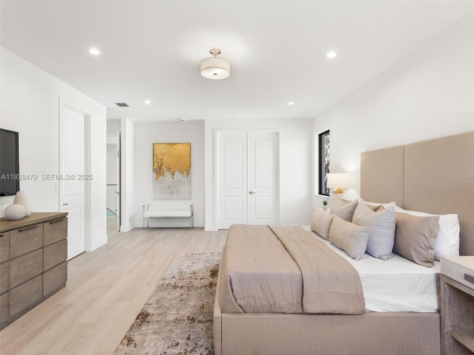 For Sale: $3,000,000 (4 beds, 3 baths, 4143 Square Feet)