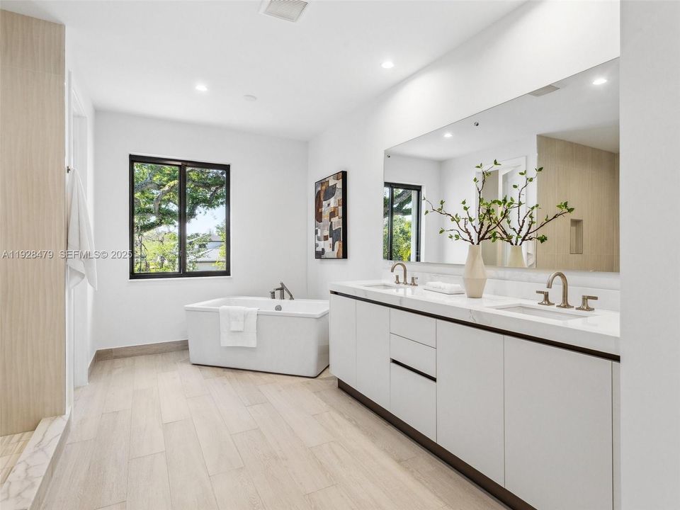 For Sale: $3,000,000 (4 beds, 3 baths, 4143 Square Feet)