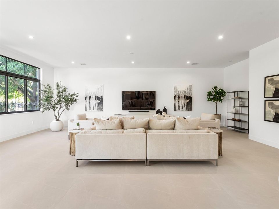 For Sale: $3,000,000 (4 beds, 3 baths, 4143 Square Feet)