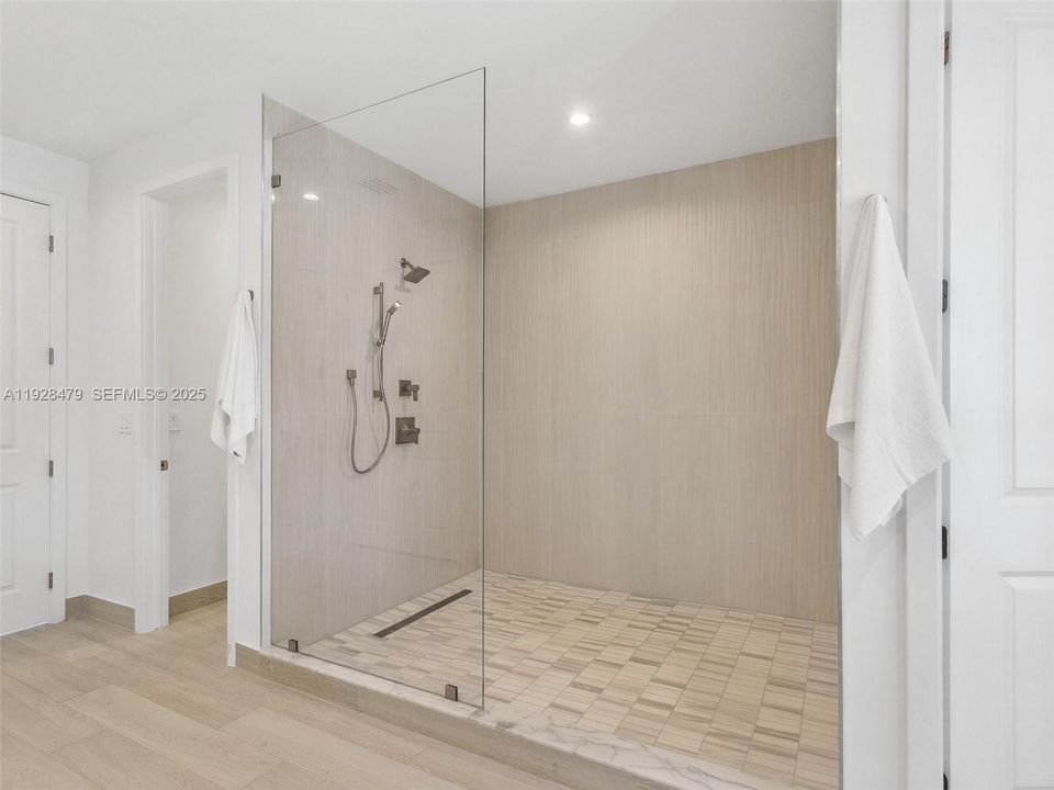 For Sale: $3,000,000 (4 beds, 3 baths, 4143 Square Feet)