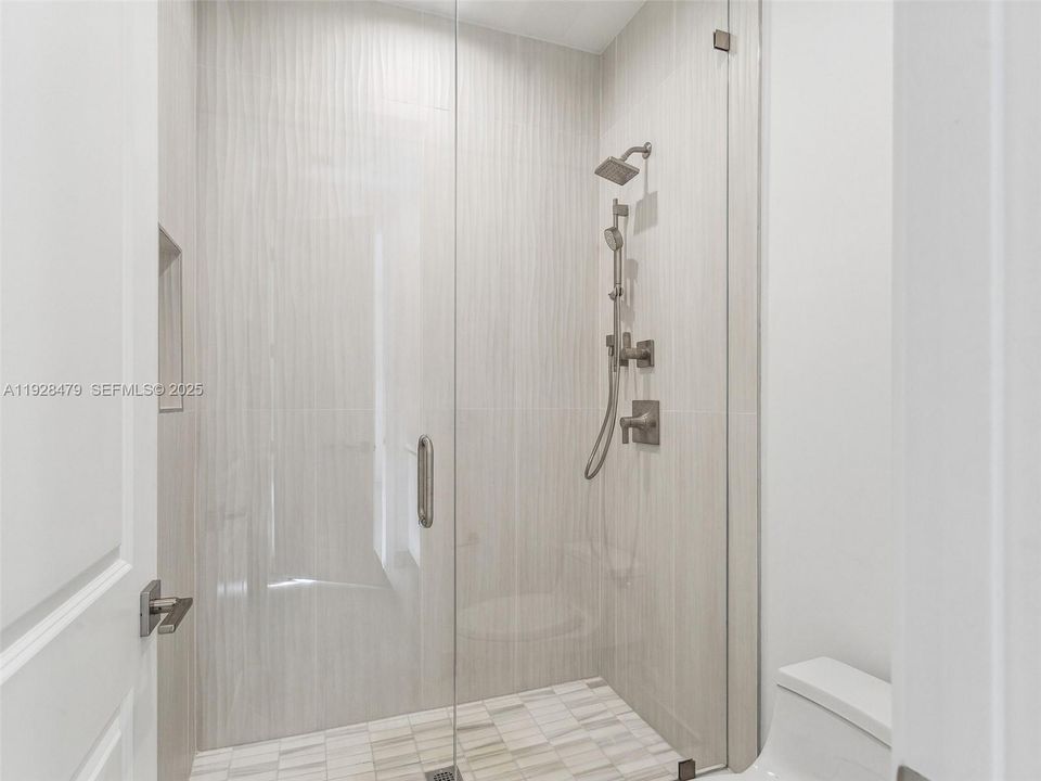 For Sale: $3,000,000 (4 beds, 3 baths, 4143 Square Feet)