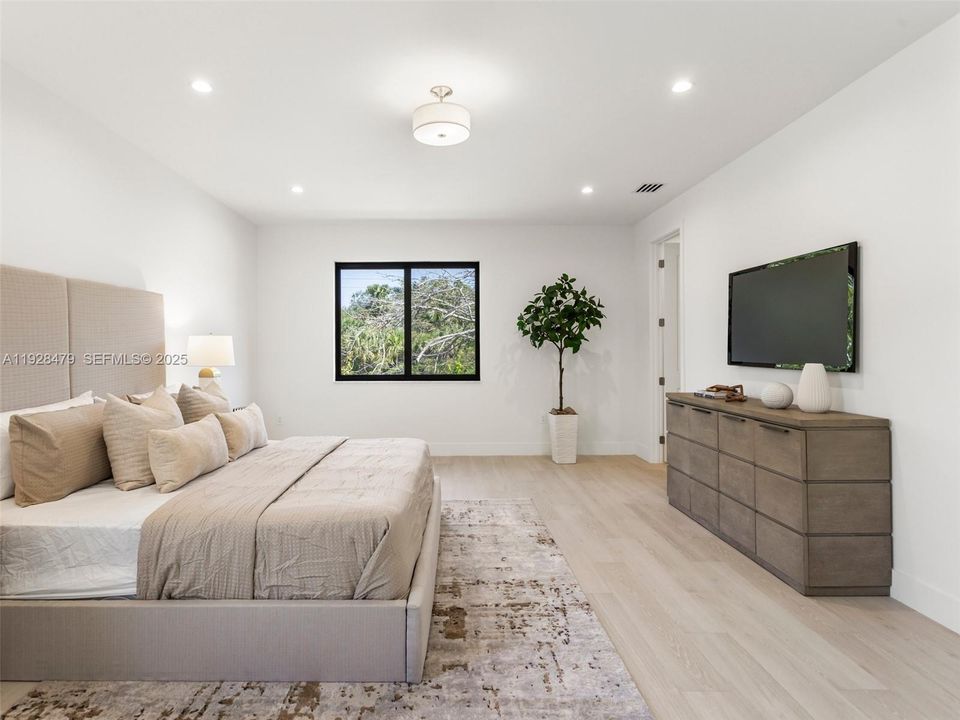 For Sale: $3,000,000 (4 beds, 3 baths, 4143 Square Feet)