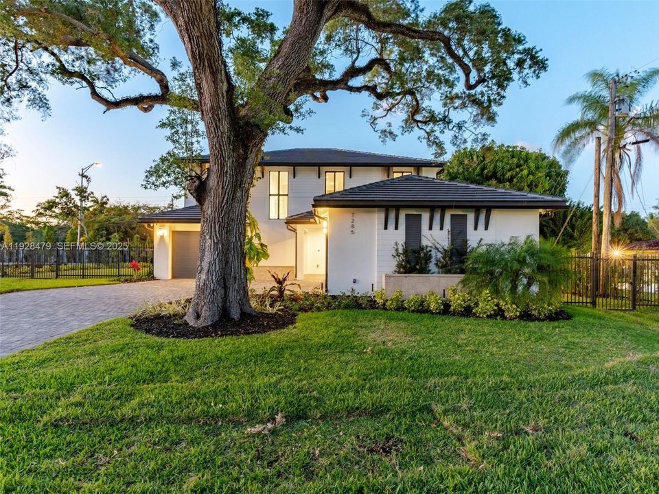 For Sale: $3,000,000 (4 beds, 3 baths, 4143 Square Feet)