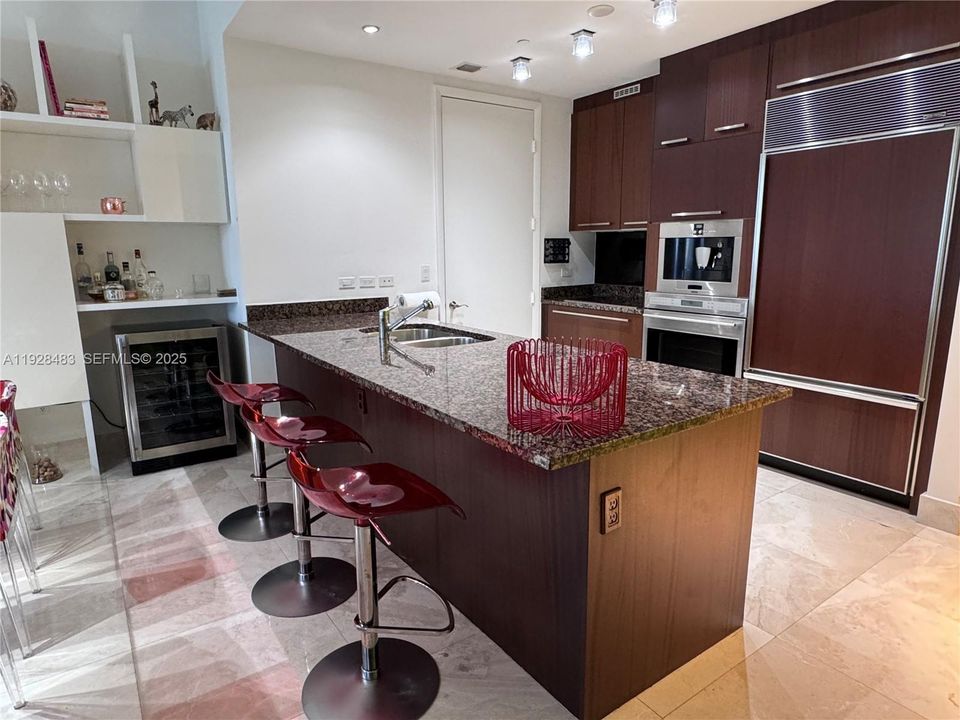 For Sale: $1,750,000 (3 beds, 3 baths, 1979 Square Feet)