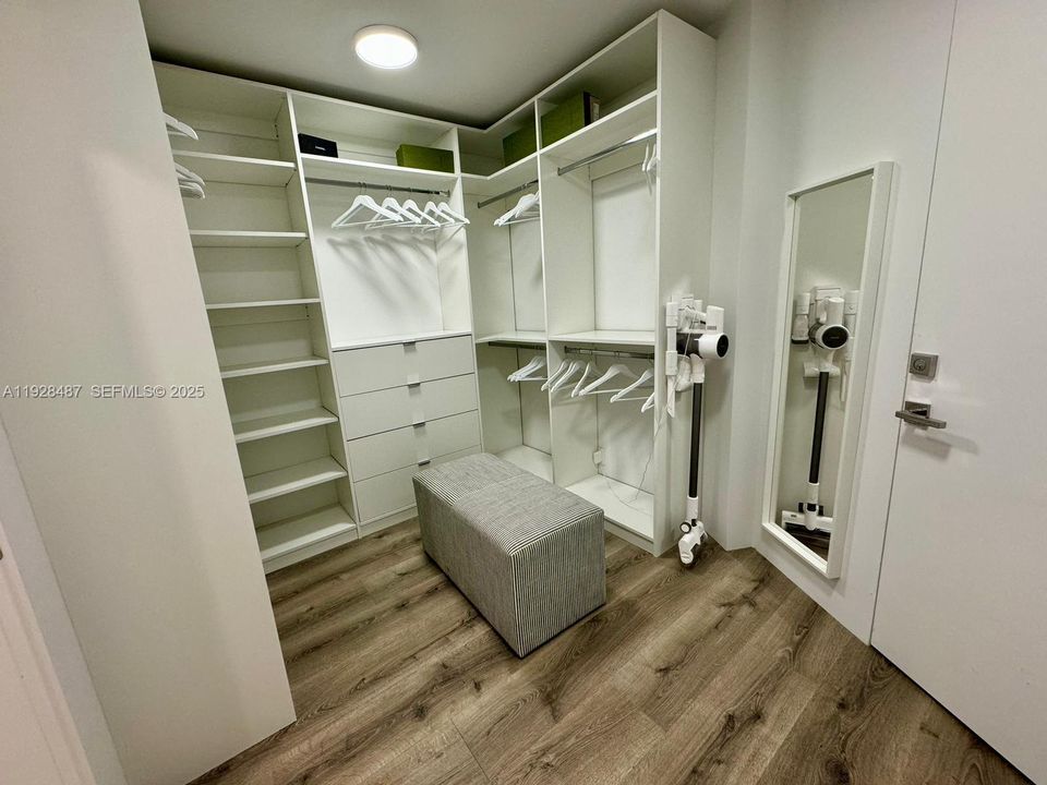 В аренду: $13,500 (3 спален, 2 ванн, 1782 Квадратных фут)