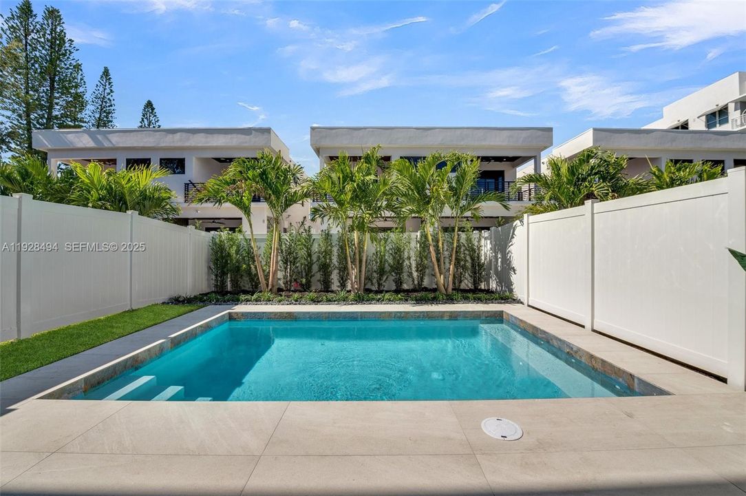 For Rent: $9,250 (3 beds, 3 baths, 0 Square Feet)