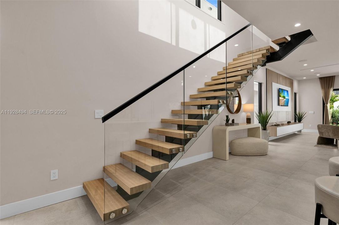 For Rent: $9,250 (3 beds, 3 baths, 0 Square Feet)