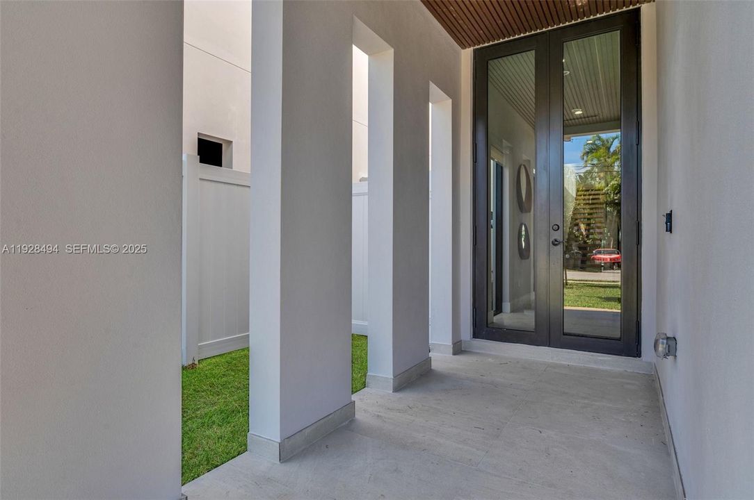 For Rent: $9,250 (3 beds, 3 baths, 0 Square Feet)