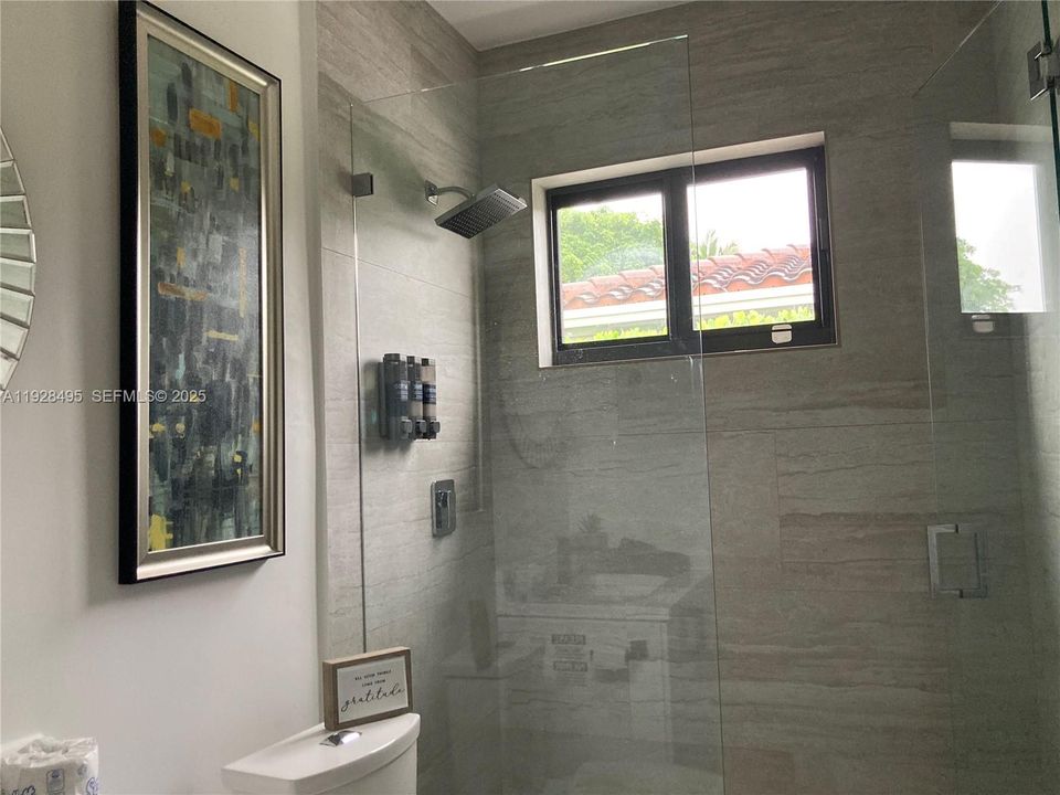 For Rent: $7,000 (4 beds, 4 baths, 2492 Square Feet)