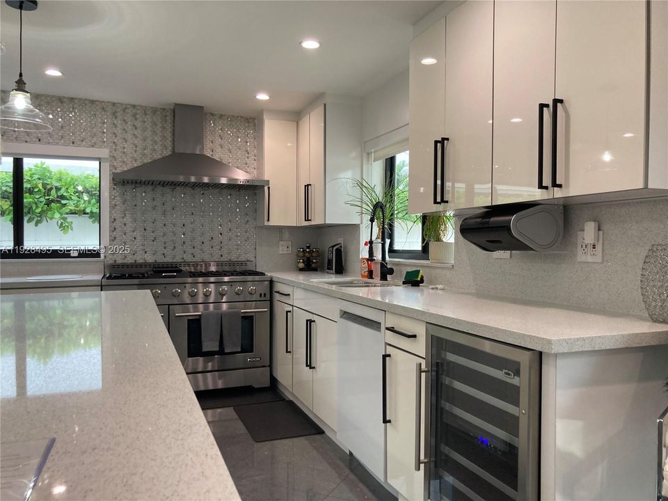 For Rent: $7,000 (4 beds, 4 baths, 2492 Square Feet)