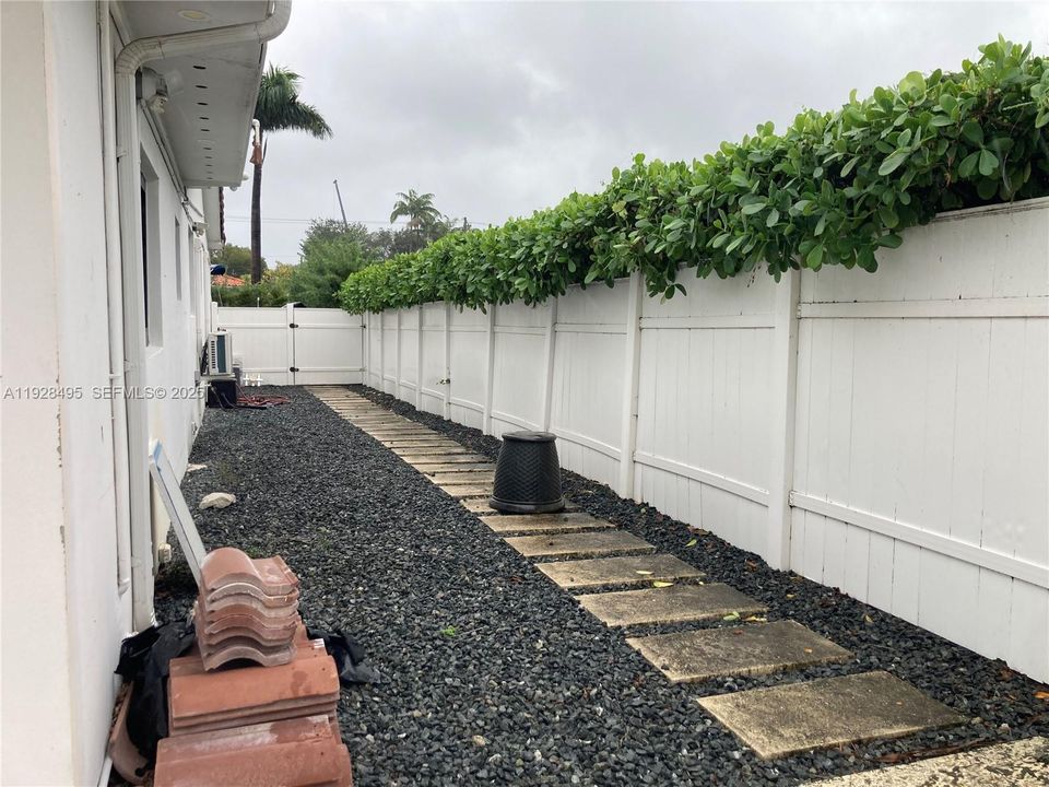 For Rent: $7,000 (4 beds, 4 baths, 2492 Square Feet)