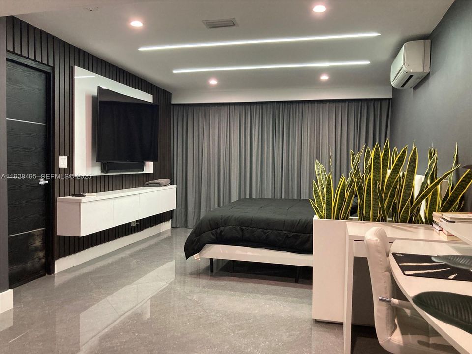 For Rent: $7,000 (4 beds, 4 baths, 2492 Square Feet)