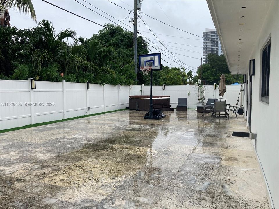 For Rent: $7,000 (4 beds, 4 baths, 2492 Square Feet)