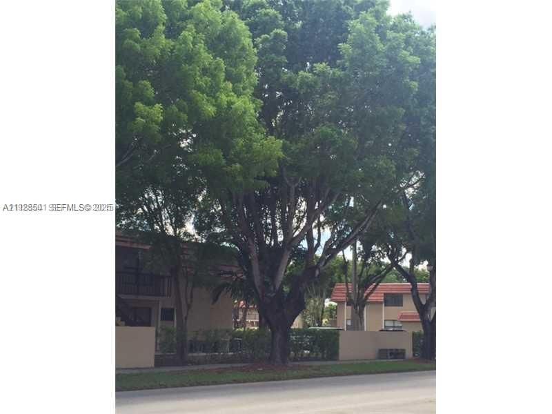 В аренду: $2,200 (2 спален, 2 ванн, 750 Квадратных фут)