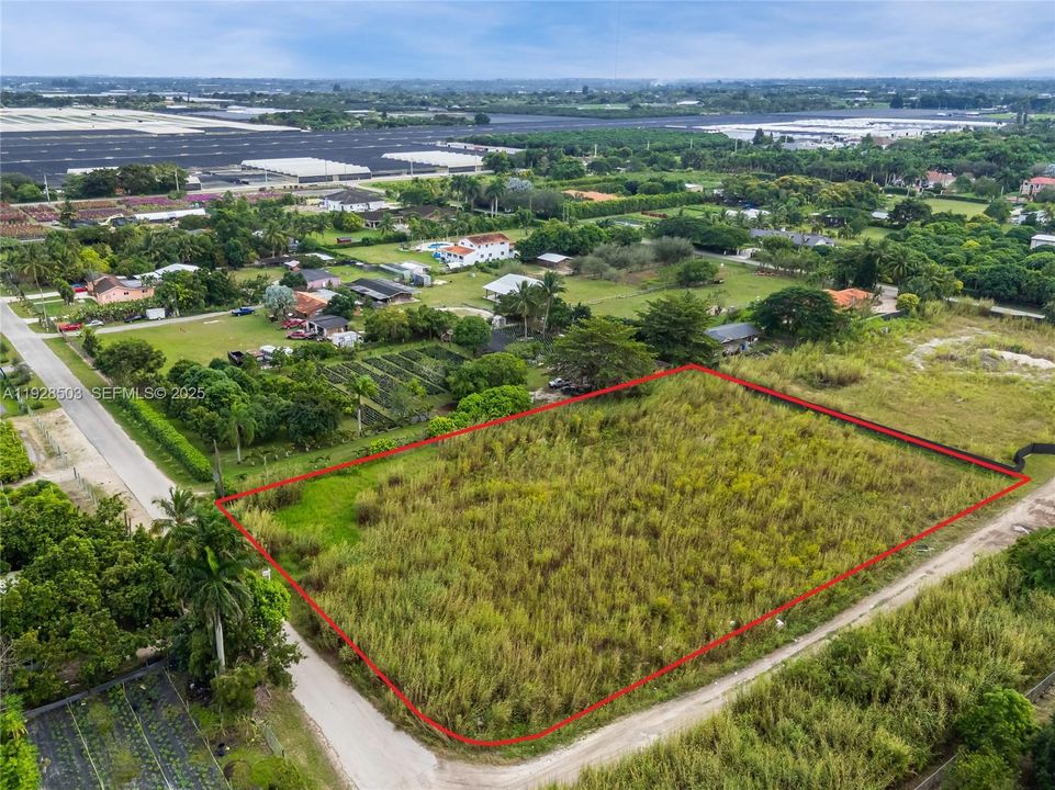 1.33 ACRE IN REDLAND