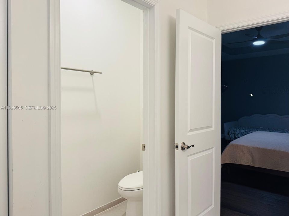 En Venta: $629,900 (4 camas, 3 baños, 2228 Pies cuadrados)