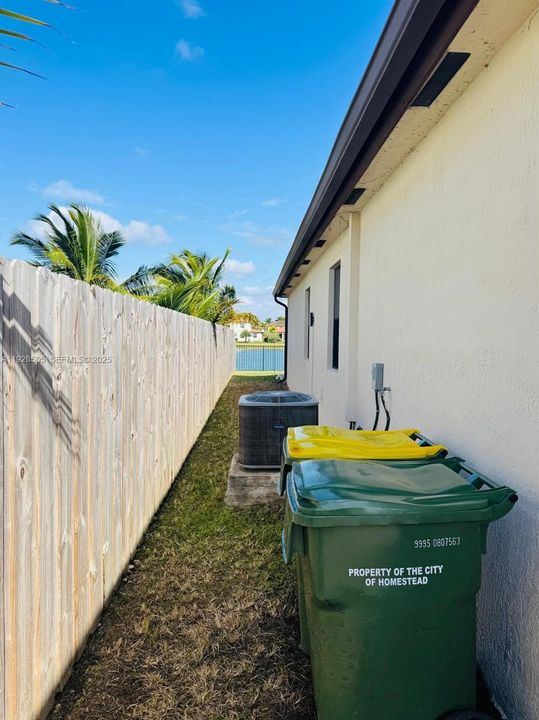 En Venta: $629,900 (4 camas, 3 baños, 2228 Pies cuadrados)