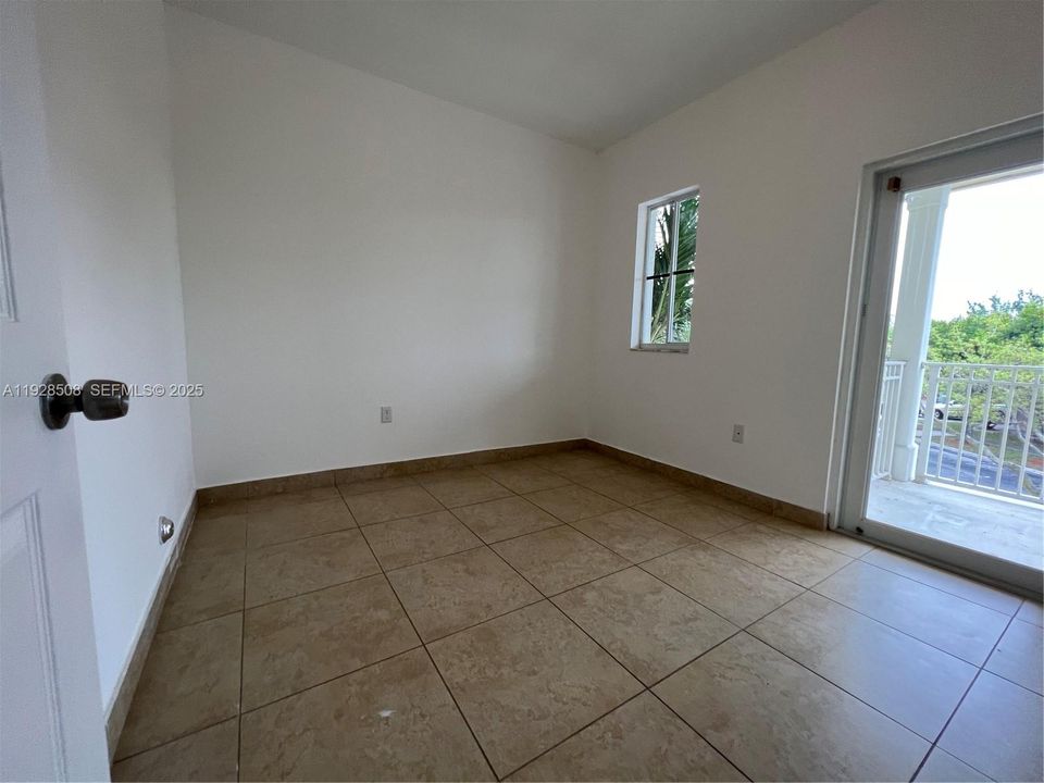 出租: $2,900 (4 贝兹, 2 浴室, 1762 平方英尺)