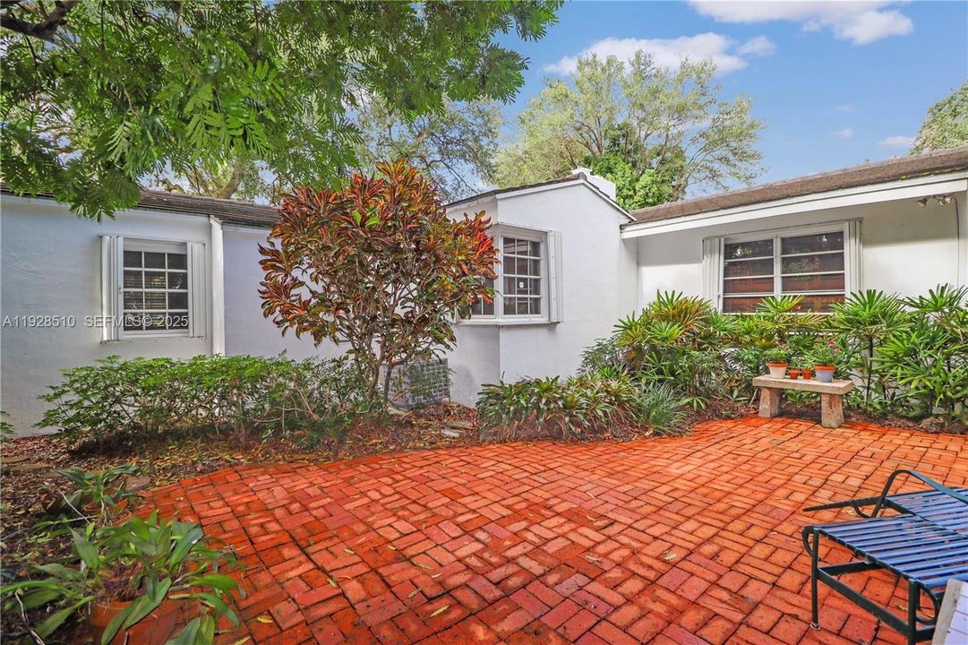 待售: $2,900,000 (4 贝兹, 4 浴室, 3105 平方英尺)