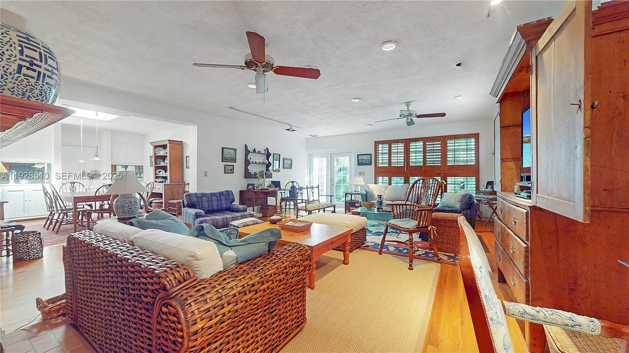 待售: $2,900,000 (4 贝兹, 4 浴室, 3105 平方英尺)