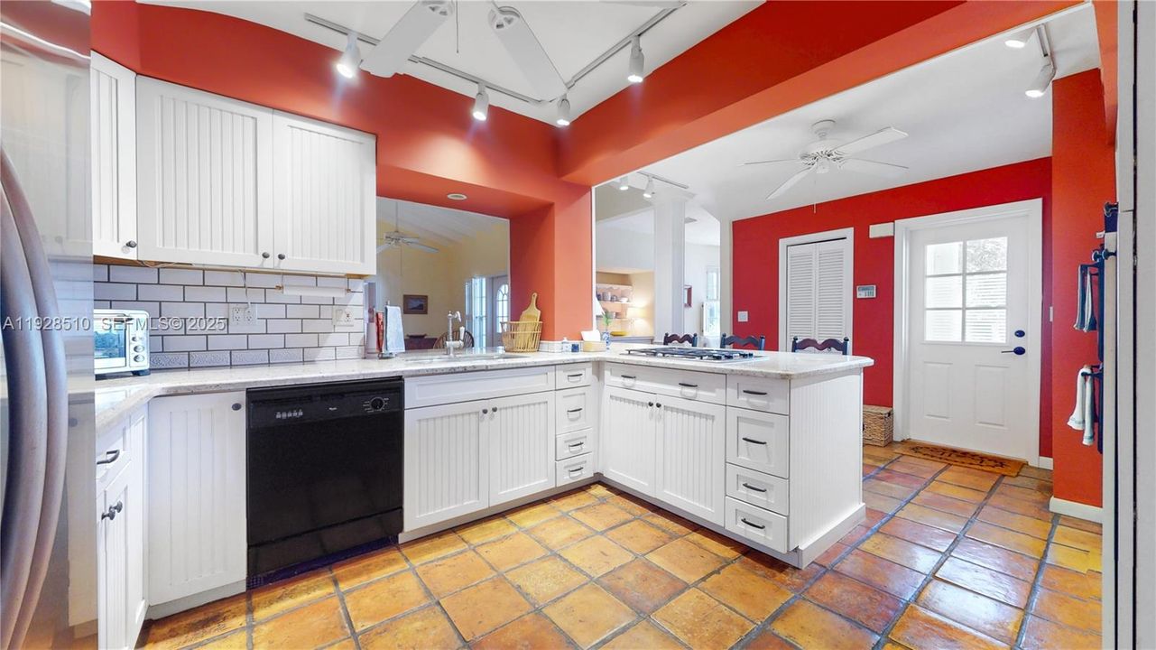 待售: $2,900,000 (4 贝兹, 4 浴室, 3105 平方英尺)