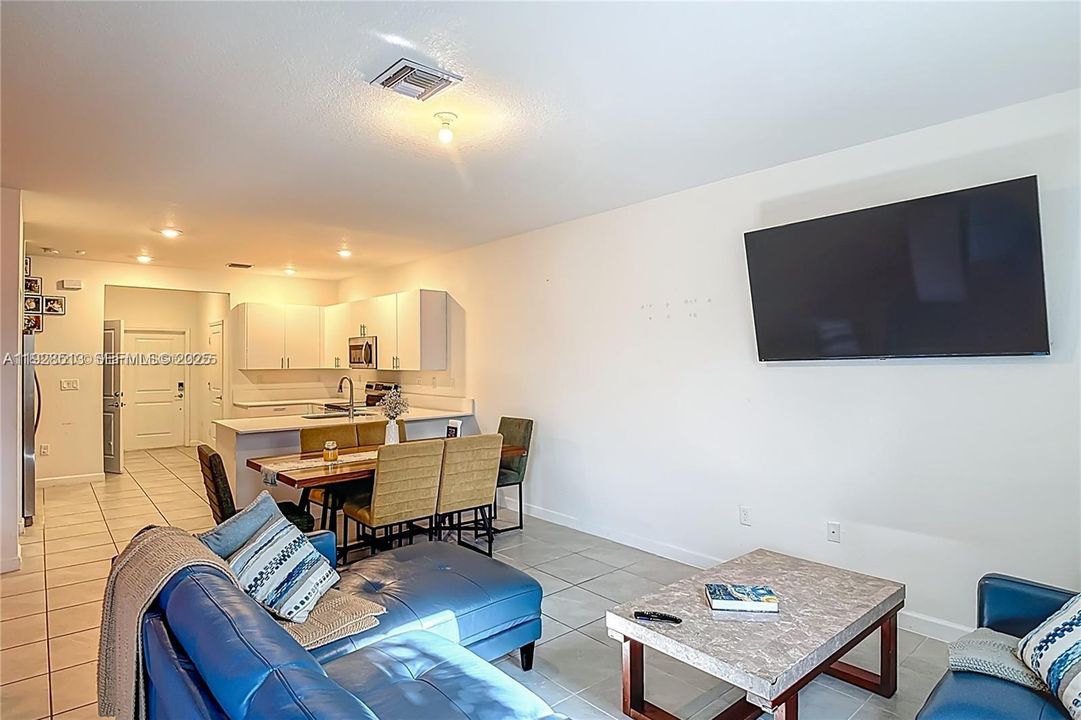 For Sale: $460,000 (3 beds, 2 baths, 1722 Square Feet)