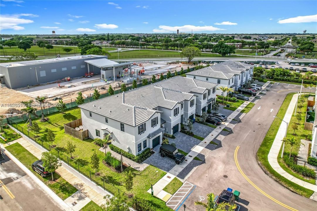 For Sale: $460,000 (3 beds, 2 baths, 1722 Square Feet)