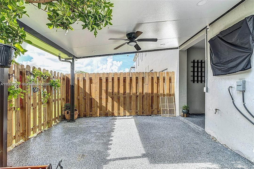 For Sale: $460,000 (3 beds, 2 baths, 1722 Square Feet)