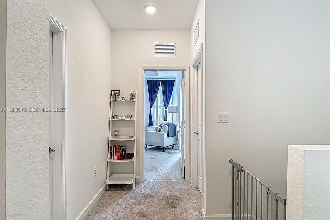 For Sale: $460,000 (3 beds, 2 baths, 1722 Square Feet)