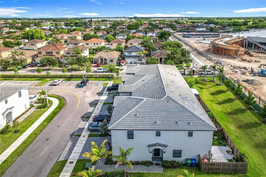 For Sale: $460,000 (3 beds, 2 baths, 1722 Square Feet)