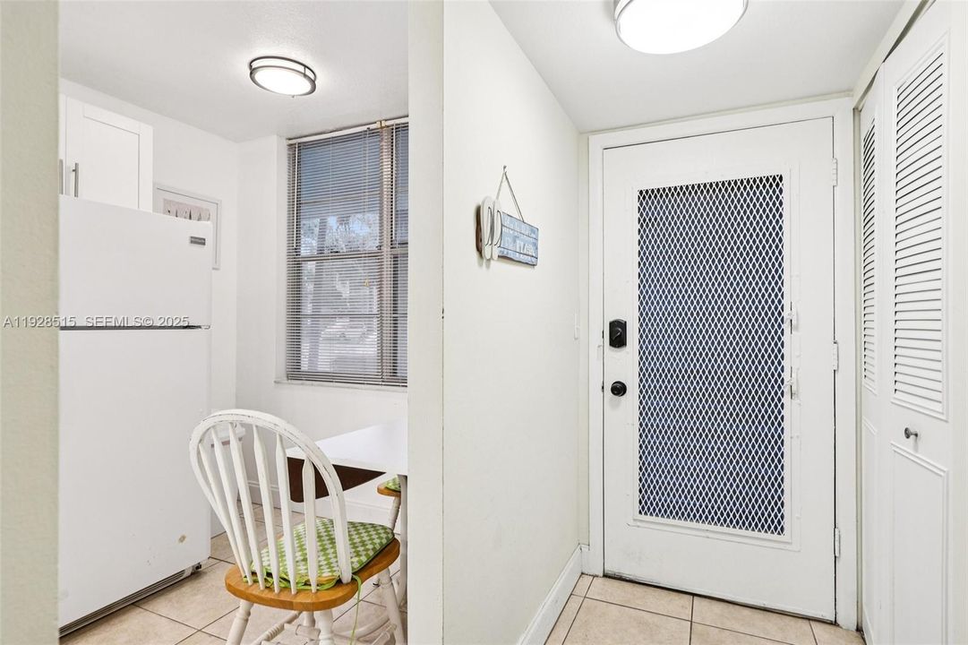 На продажу: $135,000 (2 спален, 2 ванн, 960 Квадратных фут)