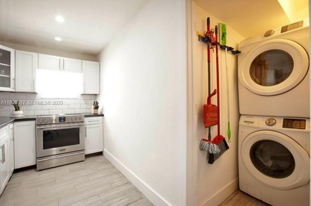 В аренду: $6,500 (3 спален, 3 ванн, 1782 Квадратных фут)