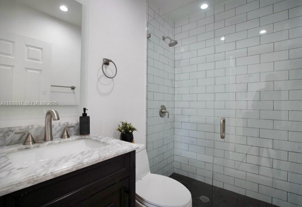 В аренду: $6,500 (3 спален, 3 ванн, 1782 Квадратных фут)