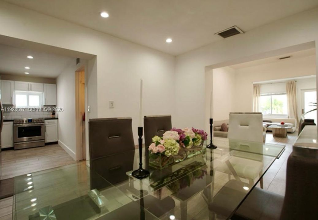 В аренду: $6,500 (3 спален, 3 ванн, 1782 Квадратных фут)