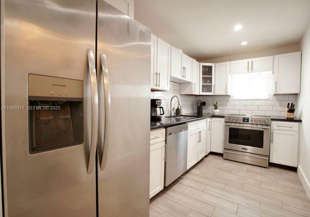 В аренду: $6,500 (3 спален, 3 ванн, 1782 Квадратных фут)