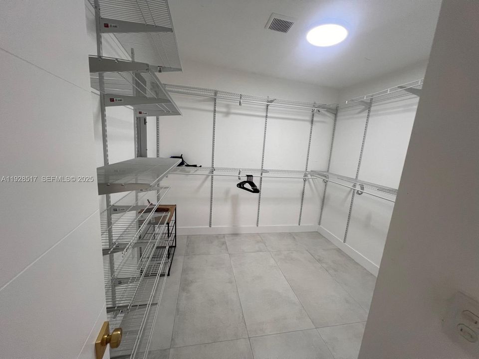 Walk in Closet