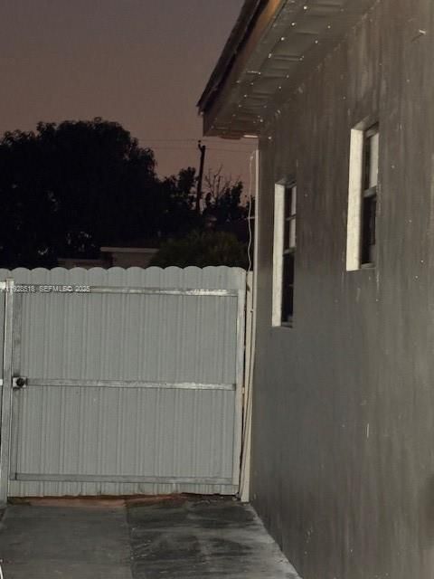 В аренду: $1,200 (0 спален, 1 ванн, 1938 Квадратных фут)