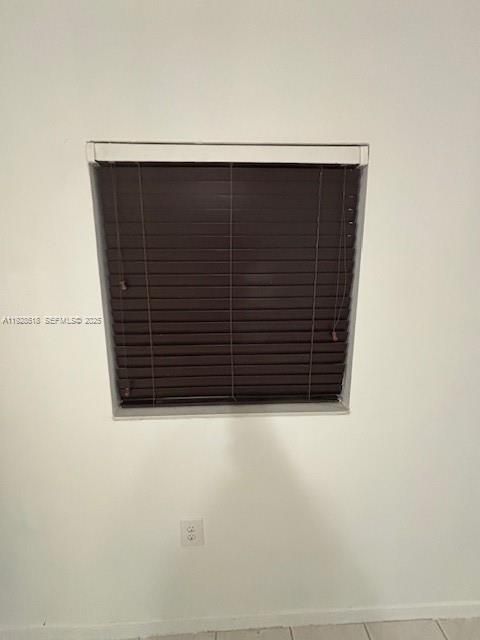 В аренду: $1,200 (0 спален, 1 ванн, 1938 Квадратных фут)