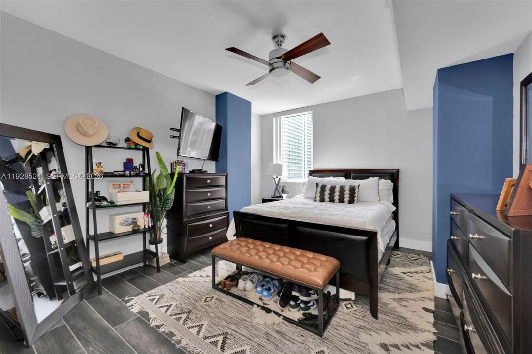 На продажу: $499,000 (2 спален, 2 ванн, 929 Квадратных фут)