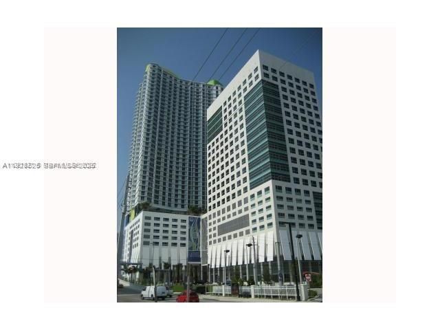 For Rent: $2,750 (1 beds, 1 baths, 789 Square Feet)