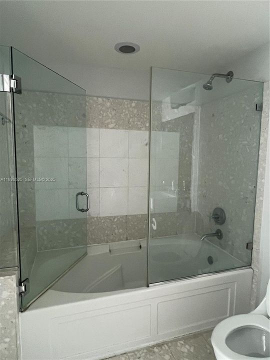 For Rent: $2,750 (1 beds, 1 baths, 789 Square Feet)