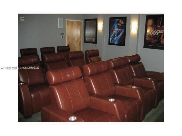 For Rent: $2,750 (1 beds, 1 baths, 789 Square Feet)