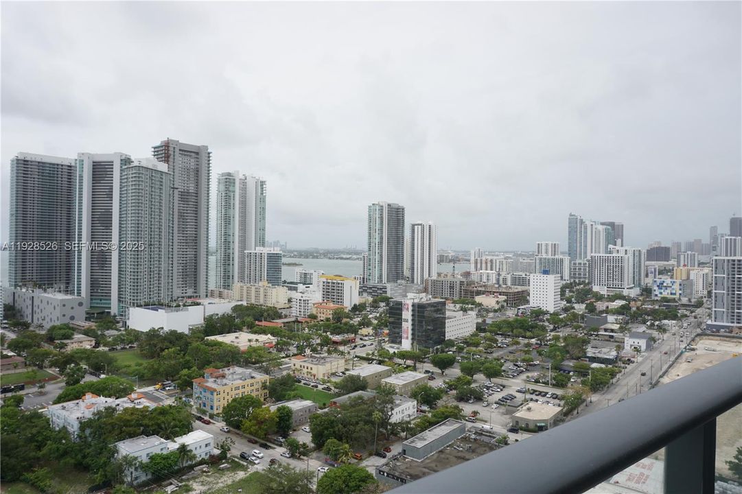 В аренду: $3,600 (1 спален, 1 ванн, 713 Квадратных фут)