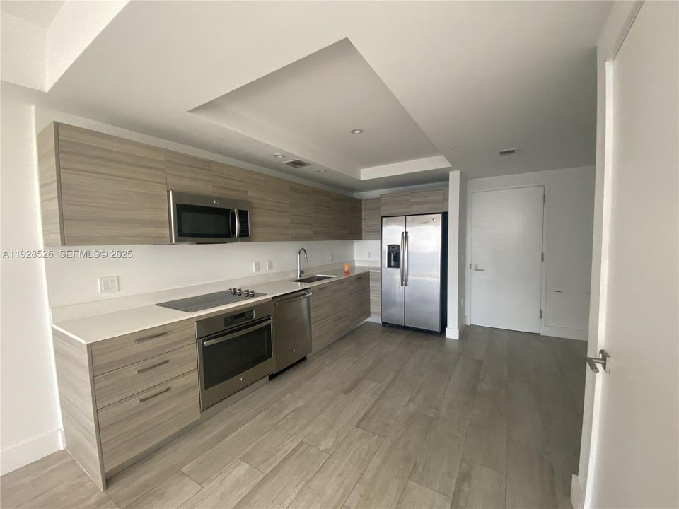 В аренду: $3,600 (1 спален, 1 ванн, 713 Квадратных фут)