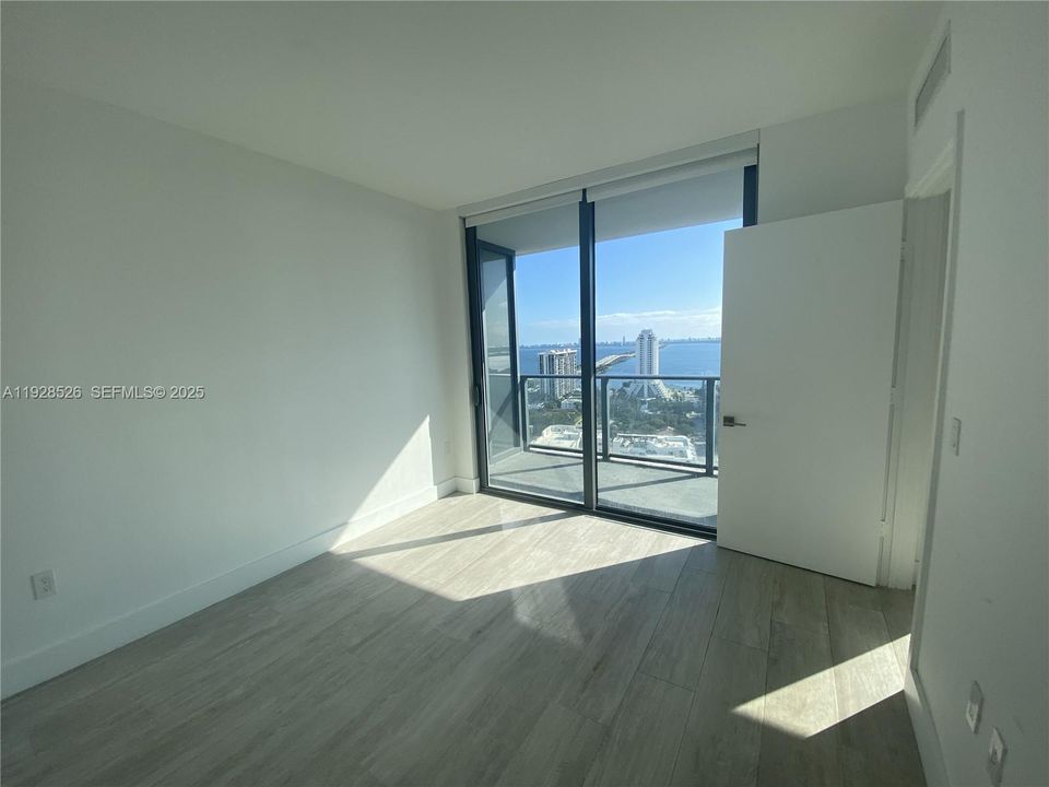 В аренду: $3,600 (1 спален, 1 ванн, 713 Квадратных фут)