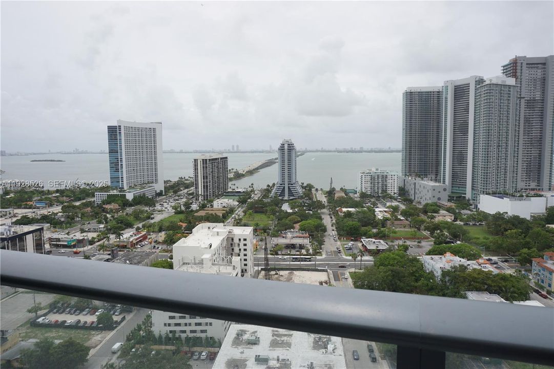 В аренду: $3,600 (1 спален, 1 ванн, 713 Квадратных фут)