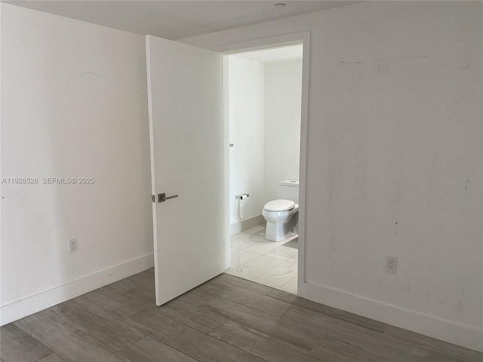 В аренду: $3,600 (1 спален, 1 ванн, 713 Квадратных фут)