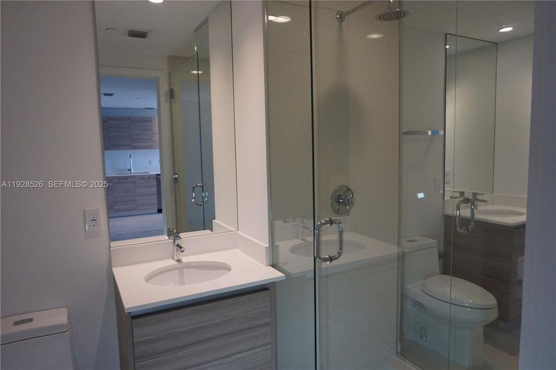 В аренду: $3,600 (1 спален, 1 ванн, 713 Квадратных фут)